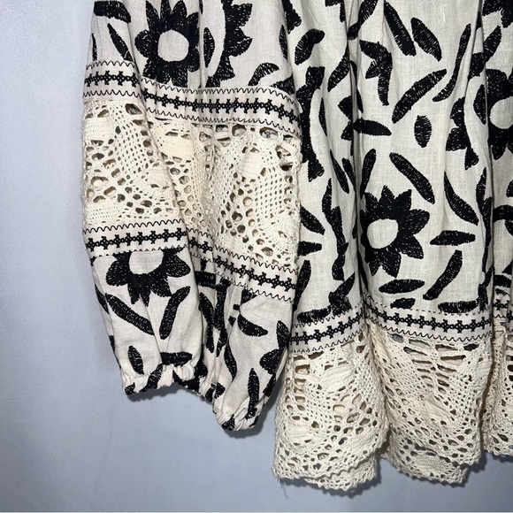 NWT Christian Siriano Embroidered SquareNeck Top Black and White - Picture 5 of 10